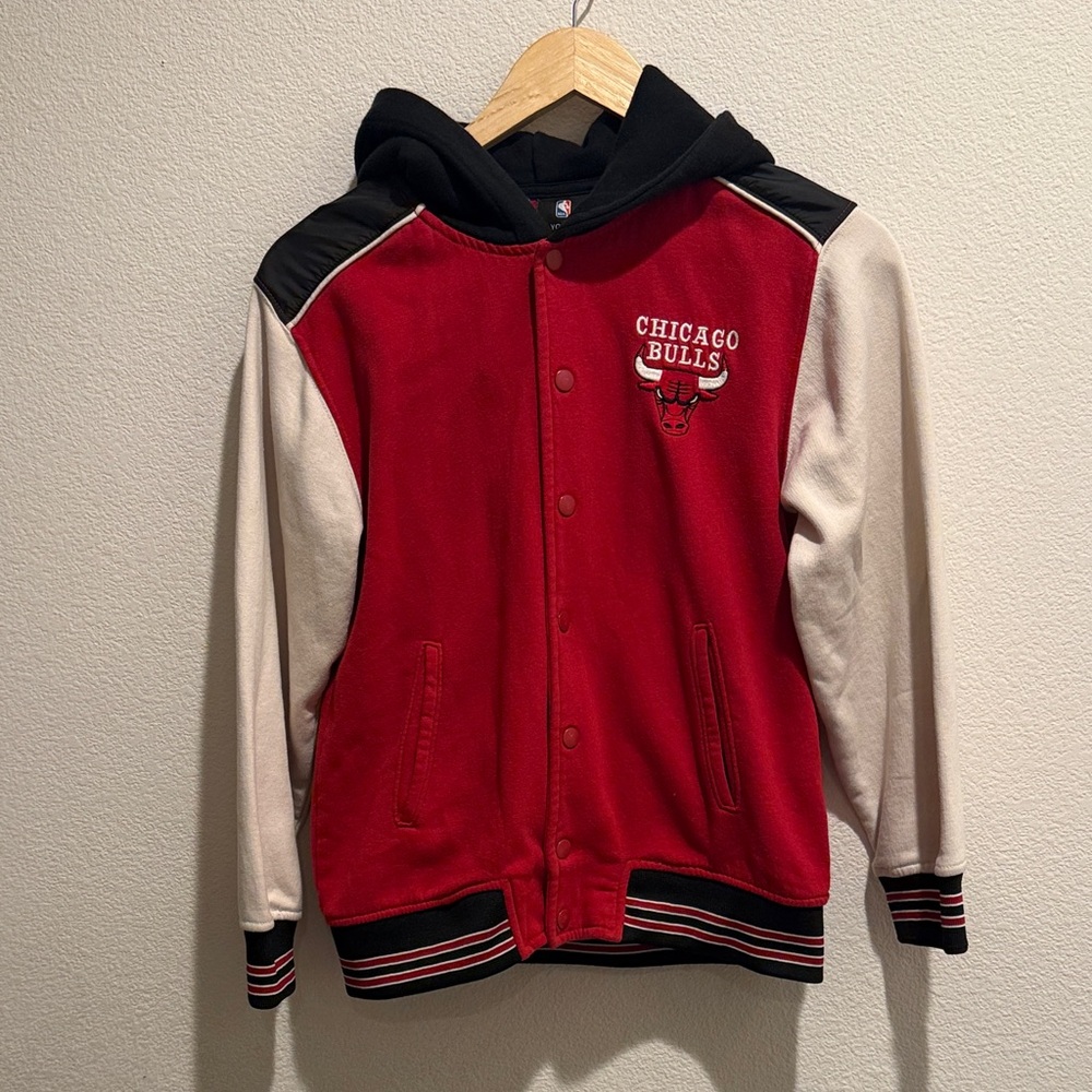 Zara Chicago Bulls Kids Red & Cream Hooded Jacket